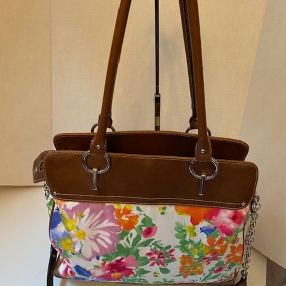 CHAPS BOWN FAUX LEATHER FLORAL FABRIC SHOULDER BAG - Picture 4 of 9